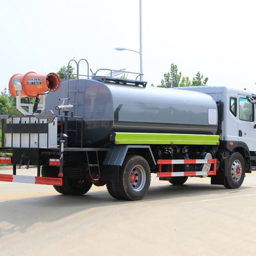 Sprinkler Truck