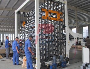 Auto toilet tissue paper rolls making accumulator machine