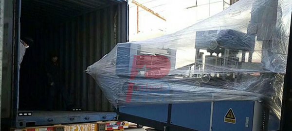 Pakistan client napkin tissue folding machine shipped !