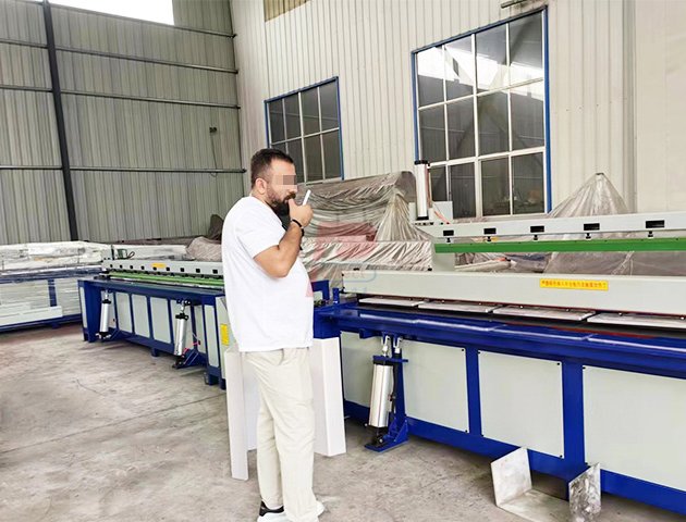 Máquina soldadora de chapa de plastón para botones - 8