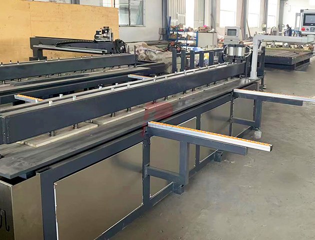 Máquina de soldadura de láminas de plástico PLC - 8