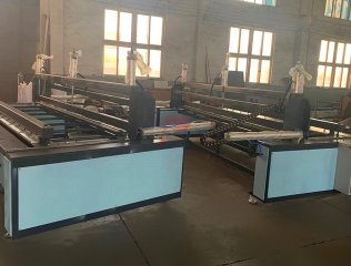 Dobladora de láminas de plástico PLC - 8