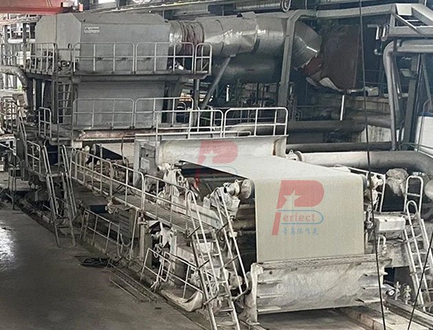 Máquina para fabricar papel higiénico de alta velocidad con forma de media luna 2850 - 8