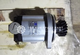 XCMG QY70K steering pump 805000458