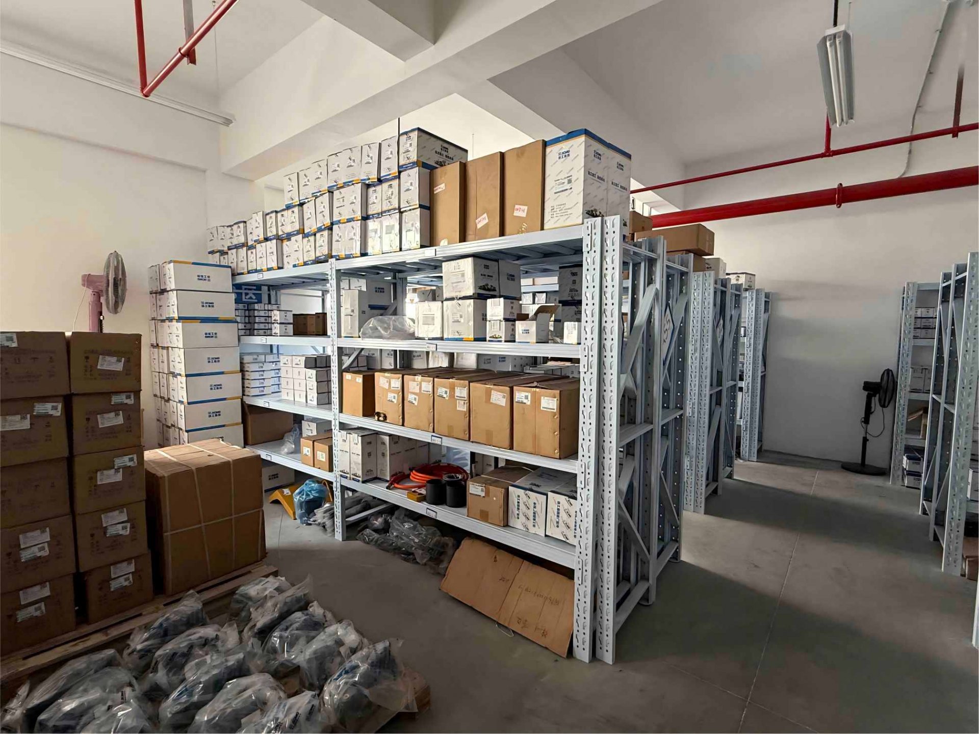 OEM Construction Machinery Spare Parts Inventory Ready for Global Shipment