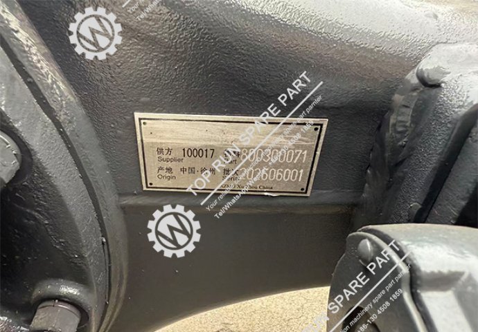 XCMG QY25K Truck crane Middle axle 134902511   18TMRF-C223BFC Drive Axle